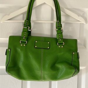 Smoke free, pet free home. Authentic Kate Spade purse. Excellent condition